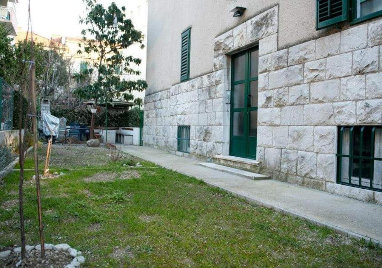 Apartment Lina Deluxe Split Exterior photo